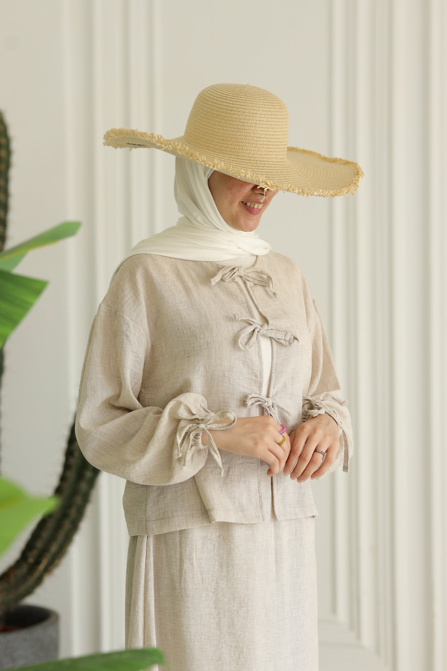 Miss Chic Bow Linen set-Beige